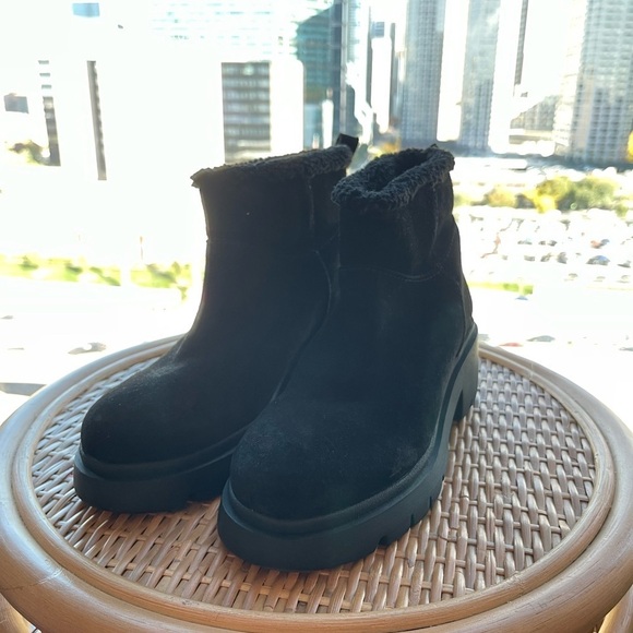 Steve Madden Hatcher Sherling Lined Comfy Chunky Lung Sole Ankle Boots Size 8.5 - Picture 3 of 5